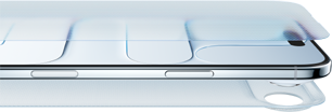 Ein flach liegendes iPhone mit einer Schicht des Ceramic Shield, die das iPhone leicht umgibt und es komplett bedeckt, um die Stärke des Ceramic Shield zu symbolisieren
